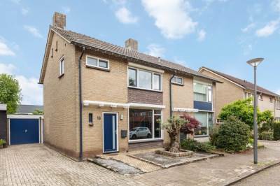 Woning Plutostraat 13 Borne