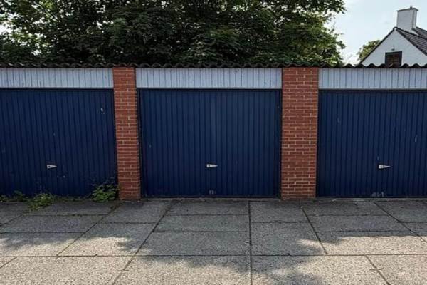 Garage Burg van Barneveldweg 6 Aduard