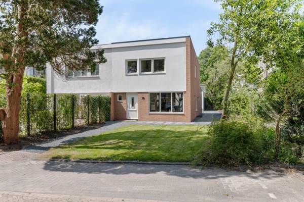 Woning Irenelaan 11 Bergen (NH)