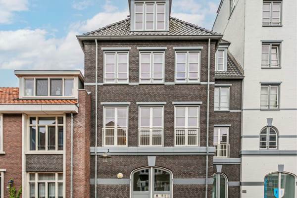Woning J. Reyneke van Stuwestraat 8 Maarssen