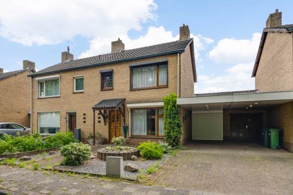 Woning Van Den Bongaertstraat 37 Haelen