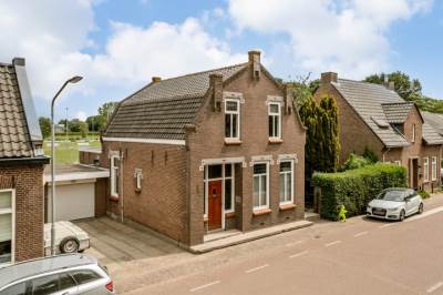 Woning Spoorstraat 39 Hooge Zwaluwe