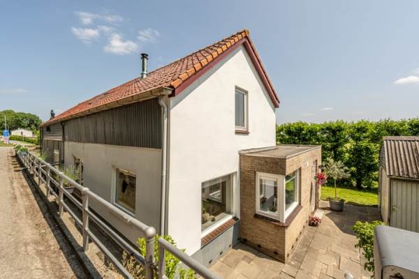 Woning Strijenseweg 140 's-Gravendeel