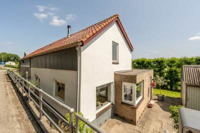 Woning Strijenseweg 140 's-Gravendeel