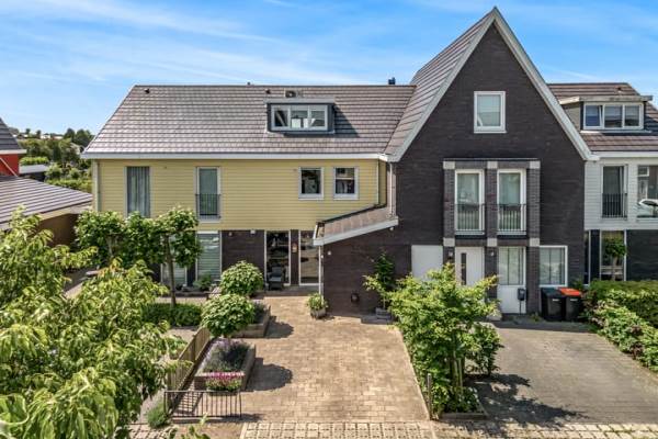 Woning Dijkgraaf 136 Zwaag