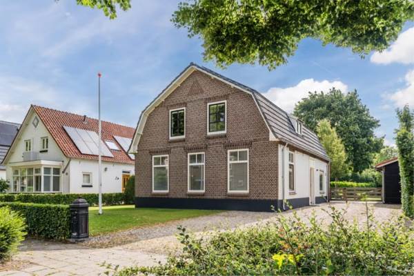 Woning Rijnstraat 24 Doornenburg