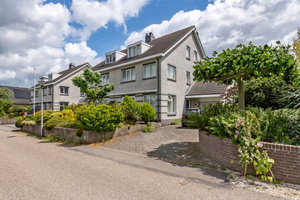 Woning Sluisweg 1A Arkel