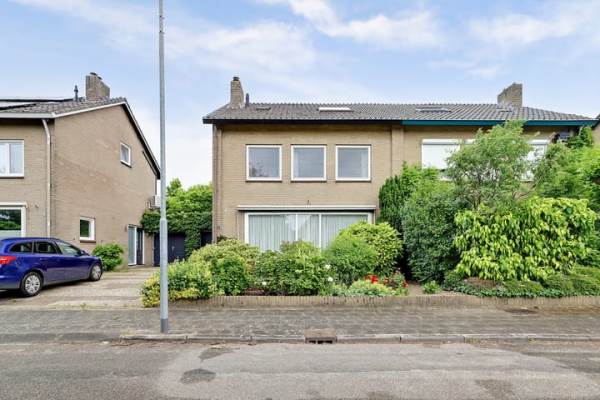 Woning Dorpsplein 9 Weurt