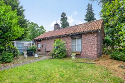 Woning Pastoor van Houtstraat 6 Odiliapeel