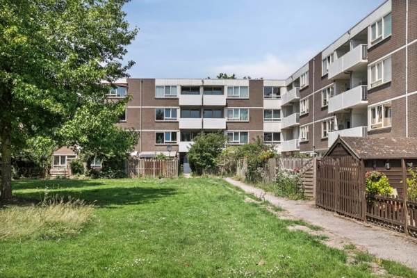 Woning Rhenenhof 72 Amsterdam