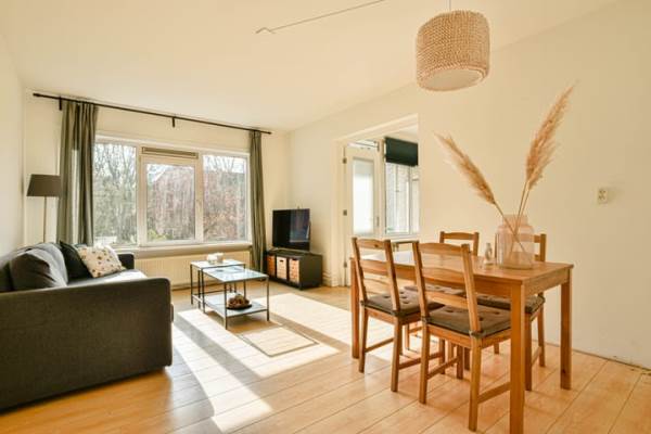 Woning De Egmondenstraat 213 Amsterdam