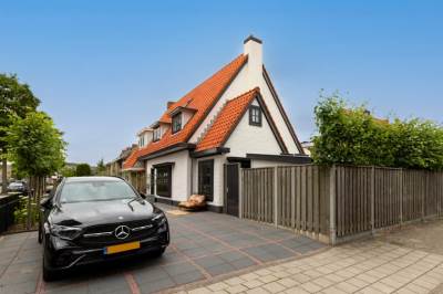 Woning Dennenlaan 198 Zwanenburg