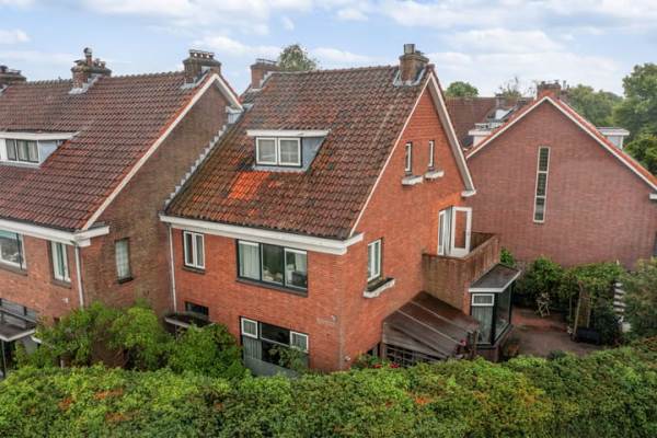 Woning Spoorsingel 100 Delft