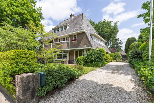 Woning Jacob Obrechtlaan 2 Bussum