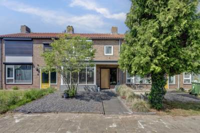 Woning Dijkstraat 8 Well (GE)