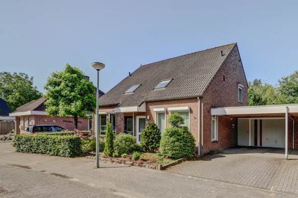 Woning Berkstraat 18 Bergen (LI)