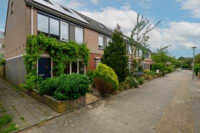 Woning Alexander Adamskistraat 1 Voorschoten