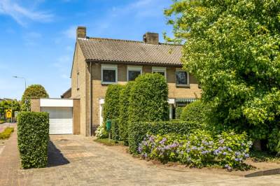 Woning Bredaseweg 1 Rijsbergen