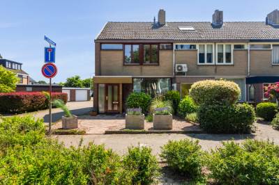 Woning Burg Henrylaan 70 Numansdorp