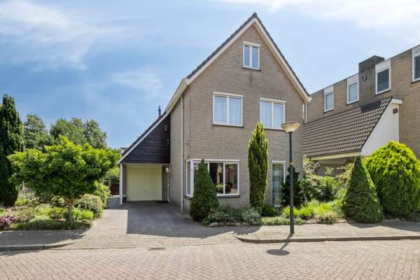 Woning Helmbloem 36 Apeldoorn