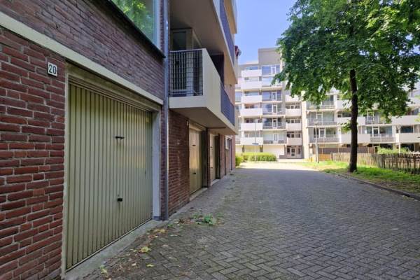 Garage Professor Cobbenhagenlaan 20 Tilburg