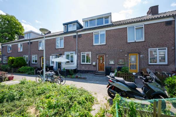 Woning Burgemeester Van Leeuwenlaan 190 Amsterdam