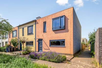Woning Jimmy Brownstraat 2 Almere