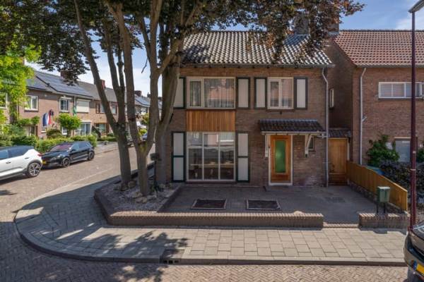 Woning Lijsterbesstraat 1 Oudenbosch