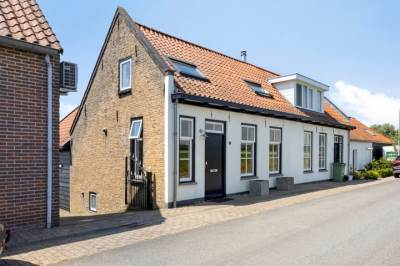 Woning Helsedijk 77 Willemstad