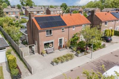 Woning John F. Kennedylaan 1 't Veld
