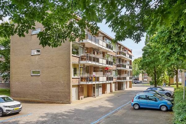 Woning Julianaplantsoen 145 Diemen