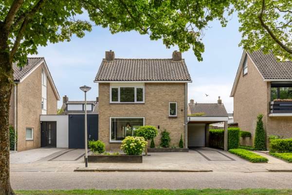 Woning Ruusbroeclaan 10 Roosendaal