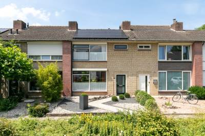 Woning Karel V Laan 83 Geertruidenberg