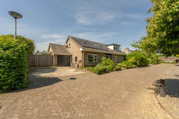 Woning van Limburg Stirumlaan 13 Maasdam