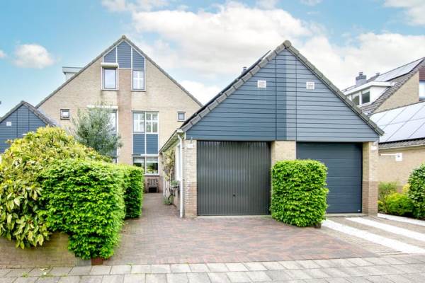 Woning Westbroekerweg 104 Velserbroek
