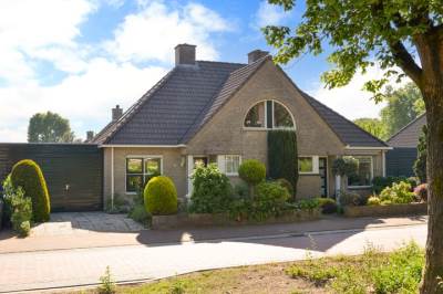 Woning Dr. Jan Schoutenlaan 7 Huizen