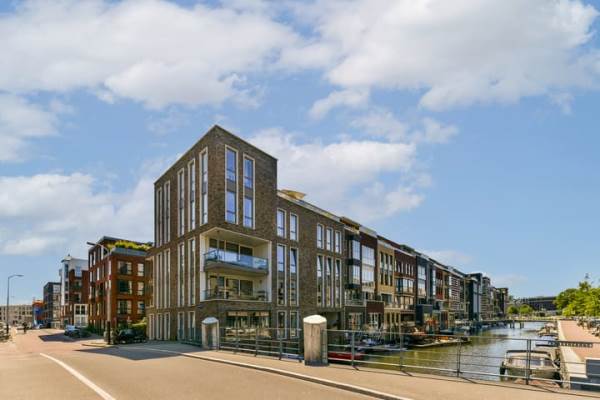 Woning Narva-eiland 129 Amsterdam