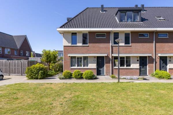 Woning Lage Hoek 125 Zwaag