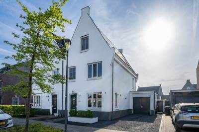 Woning Eikenlaan 7 Dirksland