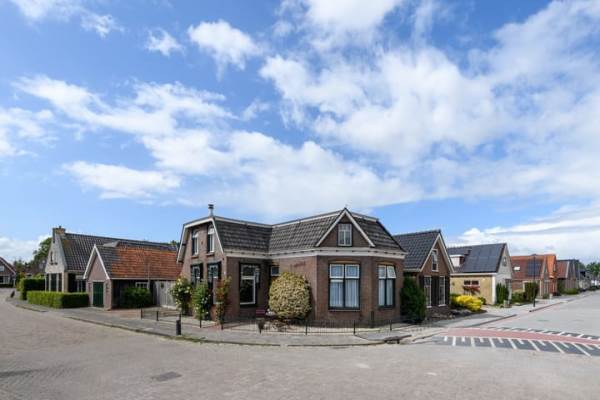Woning Kade 44 Sint Nicolaasga