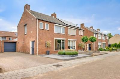 Woning Monseigneur van Enckevoirtstraat 10 Sambeek