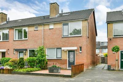 Woning Kerkstraat 131 Nieuw-Vennep