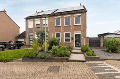 Woning Zwaluwhof 15 Elsloo (LI)
