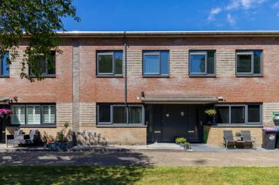 Woning Ina Boudier-Bakkerhof 10 Spijkenisse