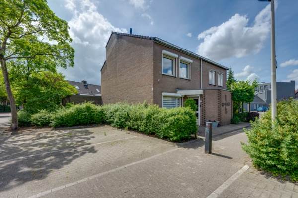 Woning Joostveld 12 Roosendaal