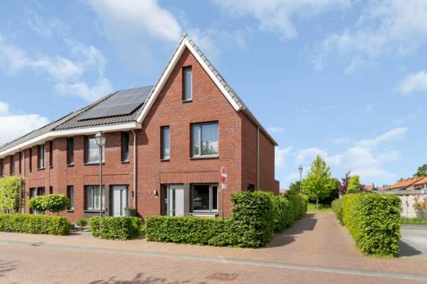 Woning Van Rootselaarstraat 5A Nijkerkerveen