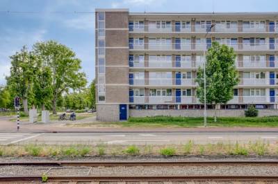 Woning Burgemeester Caan van Necklaan 124 Leidschendam