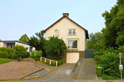 Woning Pastoor van Eijsstraat 2 Ulestraten