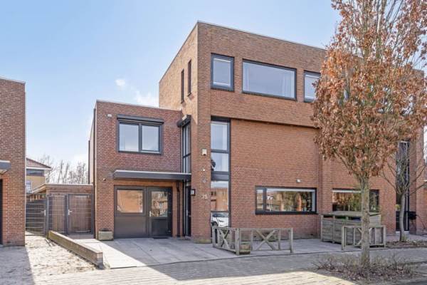 Woning Heuvelsteijn 75 Rhoon