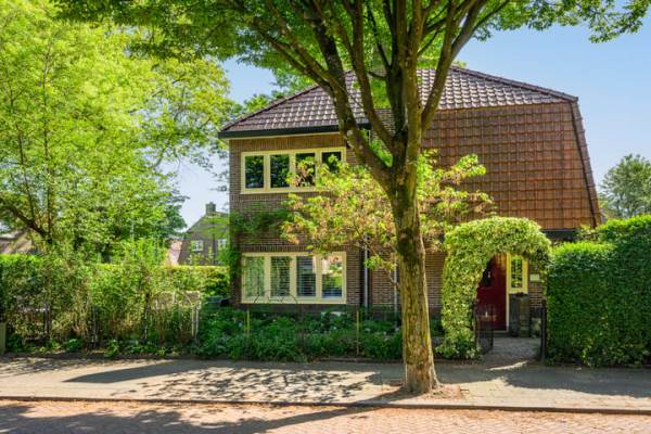 Woning Van Oldenbarneveltlaan 1 Hilversum